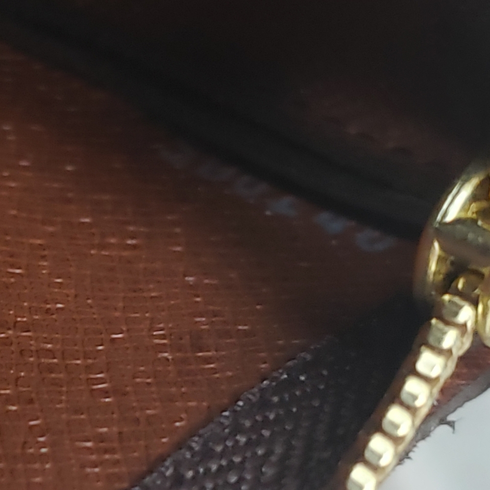 Louis Vuitton monogram key pouch - Picture 6 of 8